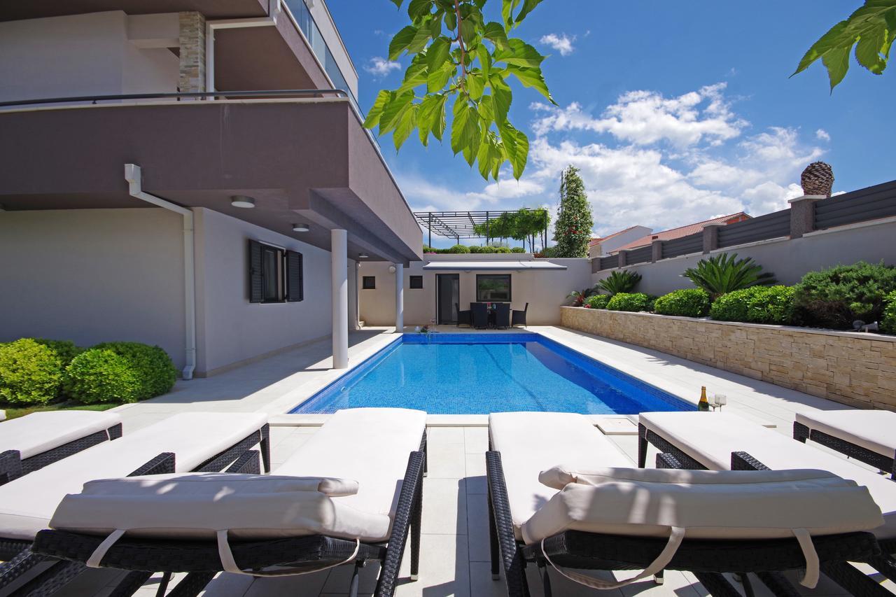 Villa Lucas Подстрана Экстерьер фото